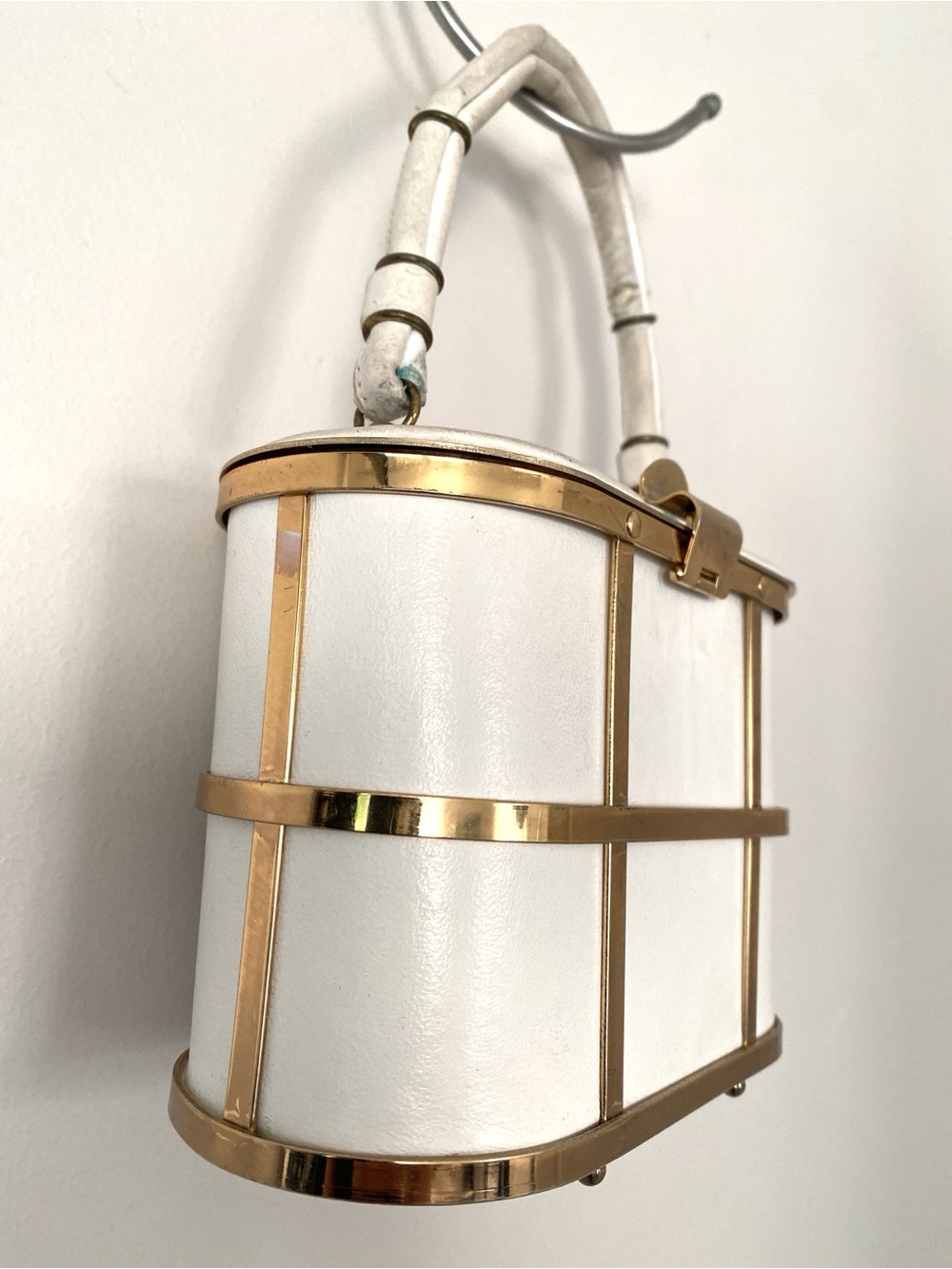 Vintage 1950s ETRA White Leather Gold Cage Box Bag Mid-Century Trunk Purse - Picture 2 of 16